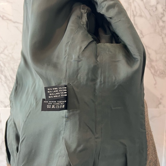 Ralph Lauren wool skirt suit made in Italy - Picture 9 of 14